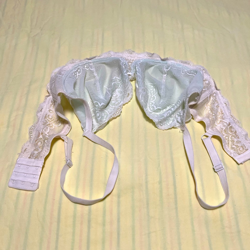 Gillian & O’Malley lace bra